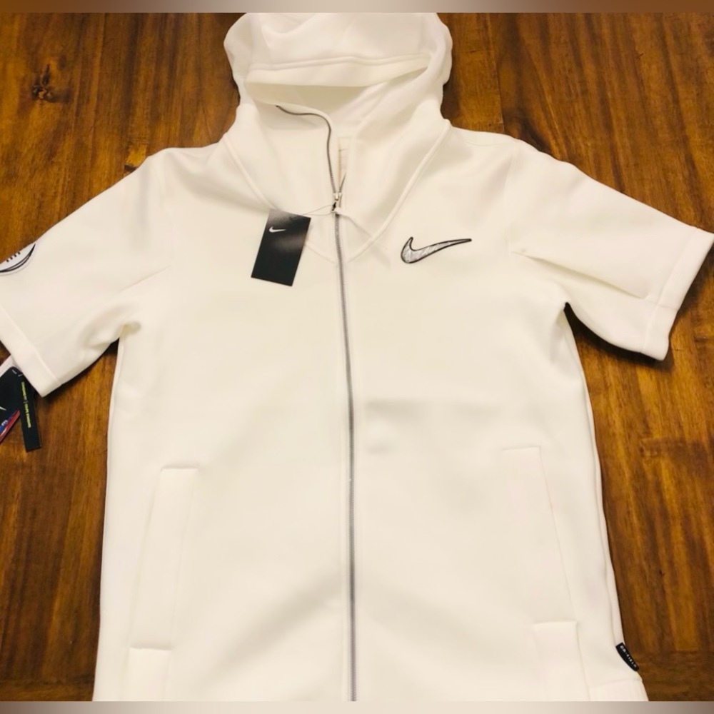 NIKE NWT College Football Playoff Sample Media Men’s White Hoodie Medium